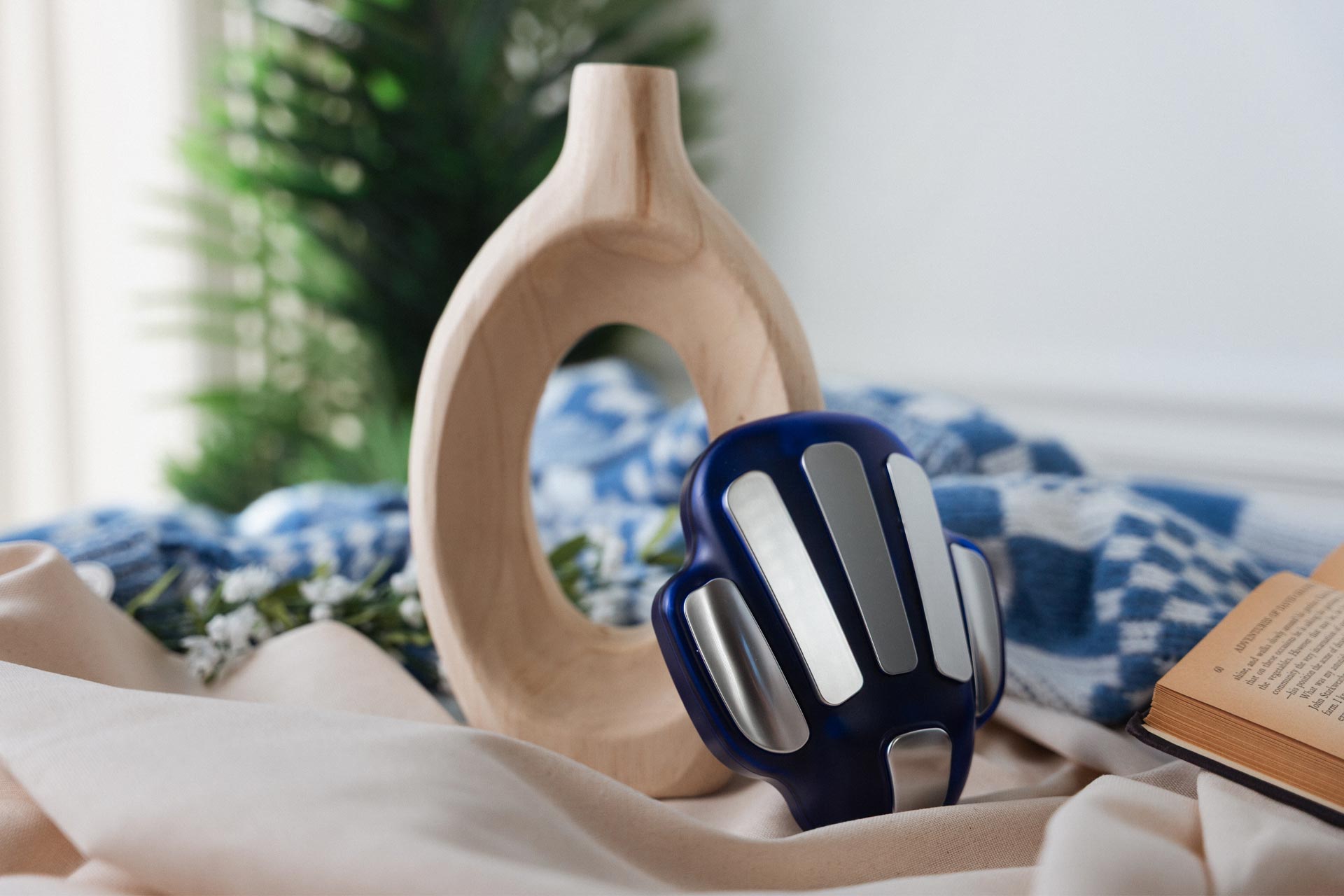 ZYTO Hand Cradle bei einer Wellness-Analyse
